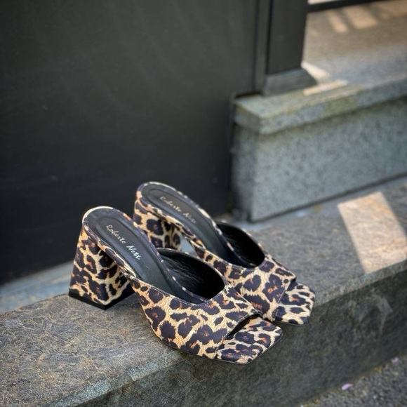 Leo print leather heels sandals - Picture 2 of 7